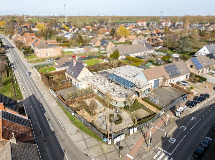 Bien professionnel à vendre
                    à 9140 Steendorp