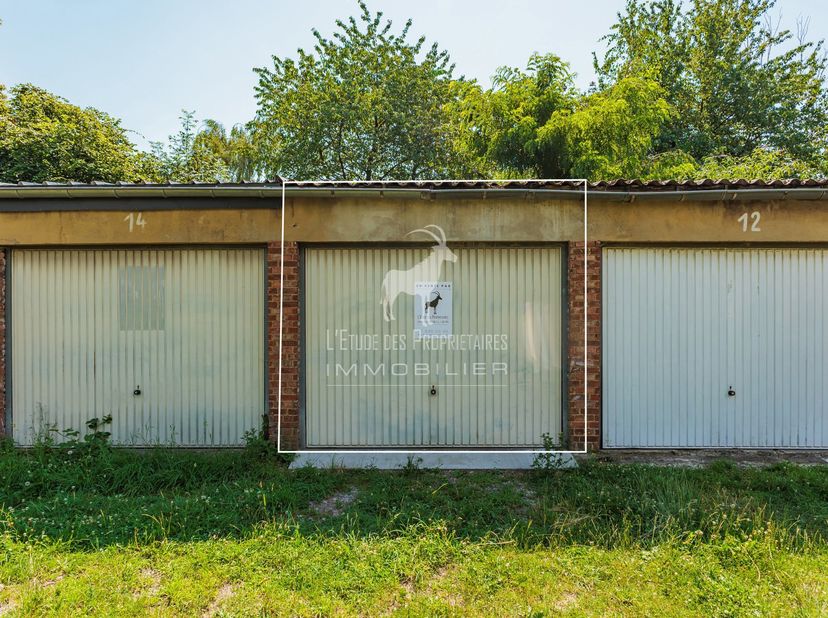 Referentie agentschap: V6031-1823<br />
L'Étude des Propriétaires biedt u deze garage aan, gelegen in Charleroi.<br />
Dit pand is zeer vlot bereikbaa