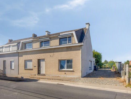                                         Eengezinswoning te koop in Oordegem, € 255.000
