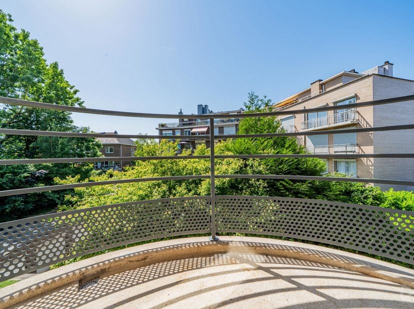 Informatie &amp;amp; bezichtigingen: dries.v@weinvest.be | 02 315 77 22<br />
We Invest presenteert dit prachtige appartement met 1 slaapkamer van 68 m² (