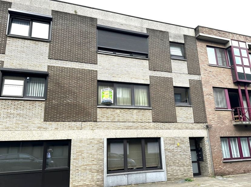 Appartement met twee slaapkamers in het centrum van Paal<br />
Op een uitstekende locatie in het centrum van Paal bevindt zich dit praktisch ingedeeld