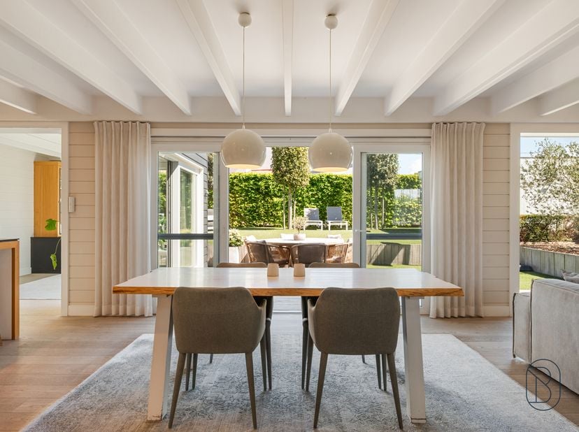 <br />
Prachtige exclusieve Mi Casa villa op een goeie strategische ligging in Waregem!<br />
<br />
Laat u verrassen door deze charmante perfect onde