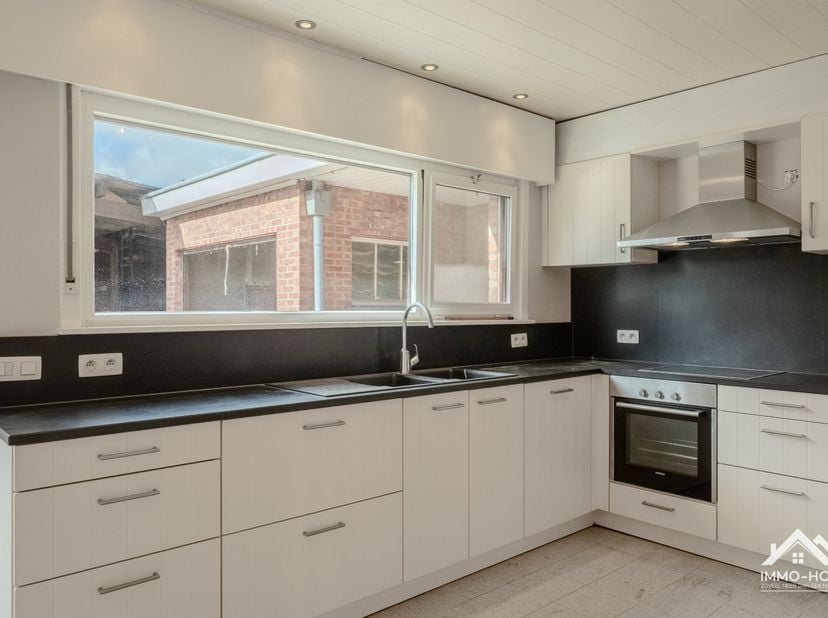 Huis te koop in Vierschaarstraat 72,
                    9185 Wachtebeke