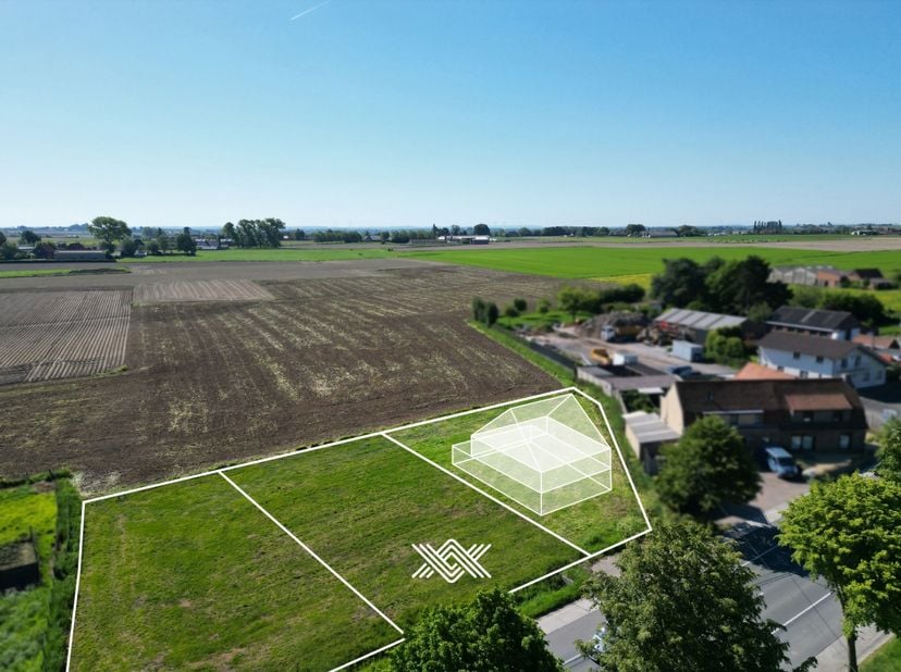 Verkocht: compromis in opmaak&amp;nbsp;<br />
<br />
Deze ruime bouwgrond met een oppervlakte van 950 m² bevindt zich langs de Ruiseleedsesteenweg, op enk