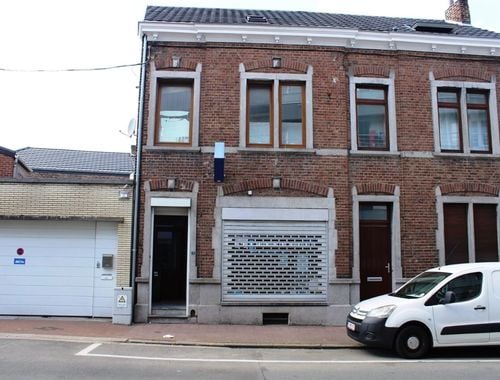                                         Handelsgelijkvloers te huur in Fléron, € 585

