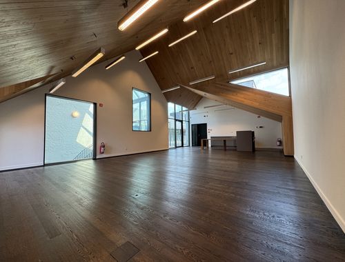                                         Kantoor te huur in Antwerpen, € 1.408,33
