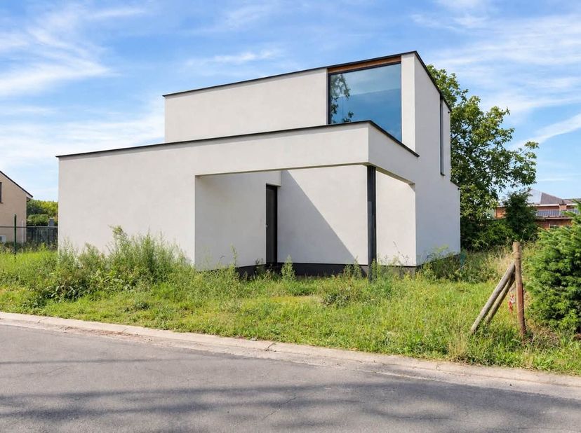 Huis te koop in Meidoornstraat 25,
                    3740 Mopertingen