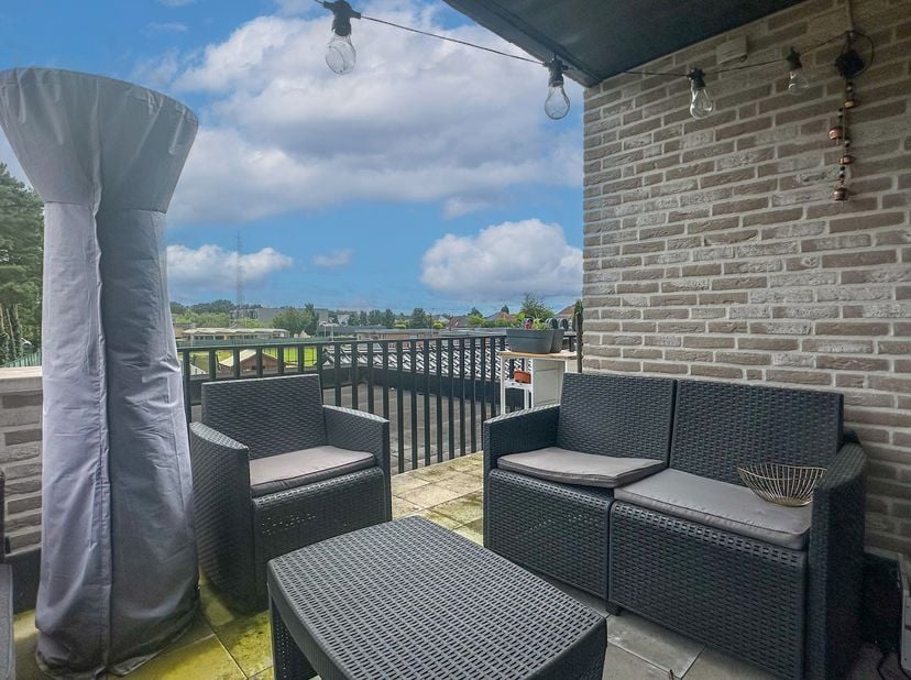 Bij ImmoFusion 7/7 “open huis” : klik op onze 3D-TOUR.<br />
Ervaar vastgoed alsof je er zelf doorloopt!<br />
Bent u op zoek naar een ruim en modern