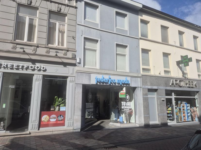Bien professionnel à louer à Kortrijkstraat 21,
                    8700 Tielt