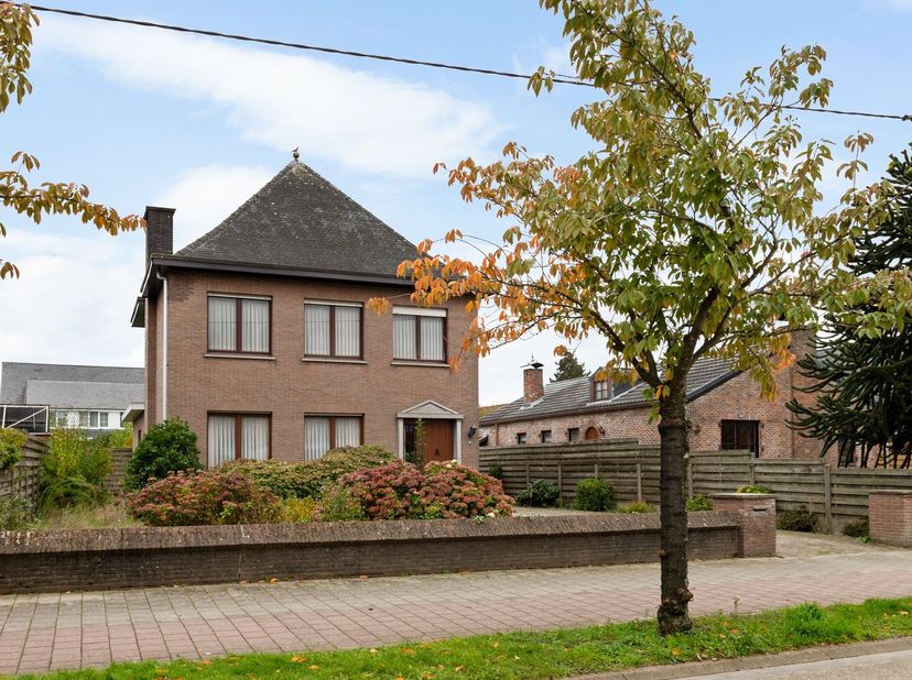 Huis te koop in De Renlaan 34,
                    2960 Brecht