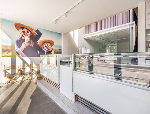                                         Bien commercial à louer à Koksijde, € 2.450
