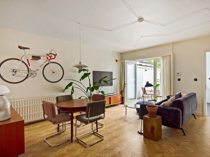Op zoek naar een instapklaar gelijkvloers appartement met buitenruimte op een toplocatie in Antwerpen? Kom dan zeker eens een bezoek brengen aan dit a