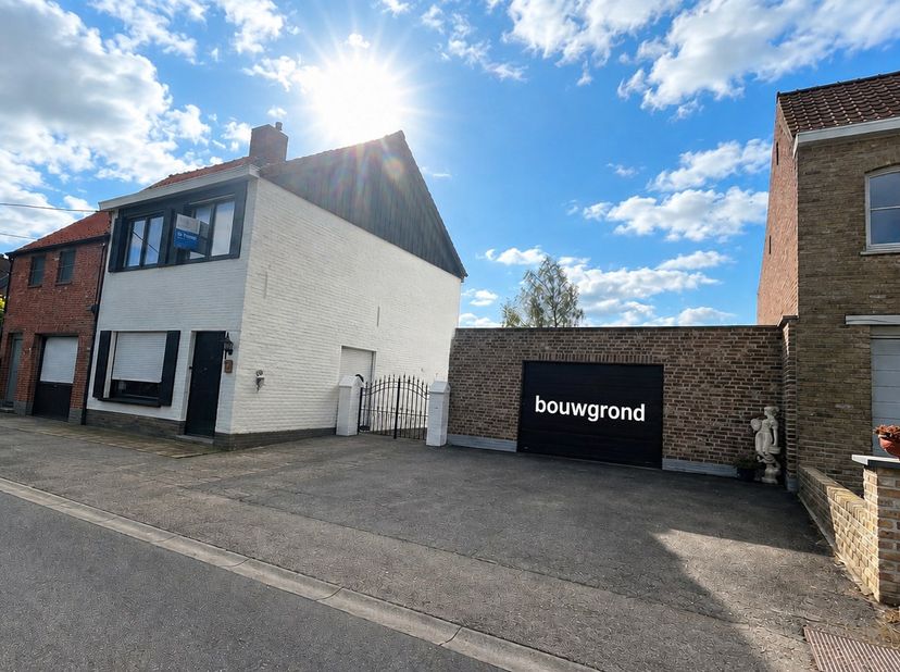 Huis te koop in Lendeledestraat 11,
                    8770 Ingelmunster