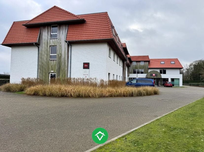 Deze zorgeloze vastgoedinvestering is gelegen aan de Belgische Kust, waar u ook zelf van kan genieten.<br />
Ibis De Haan biedt u de mogelijkheid om t