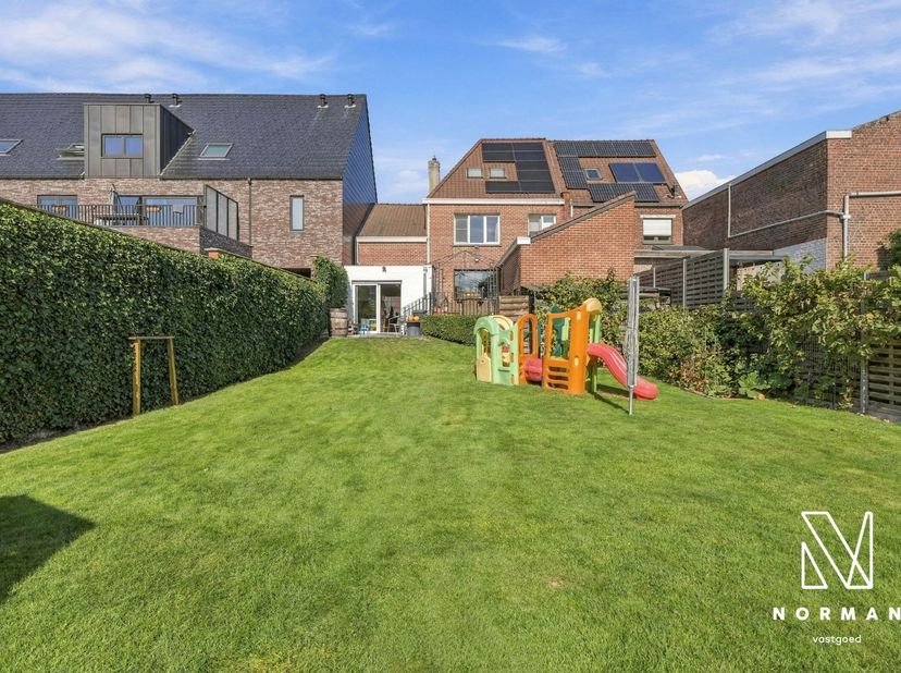 Huis te koop in Kortrijkseweg 300,
                    8791 Beveren
