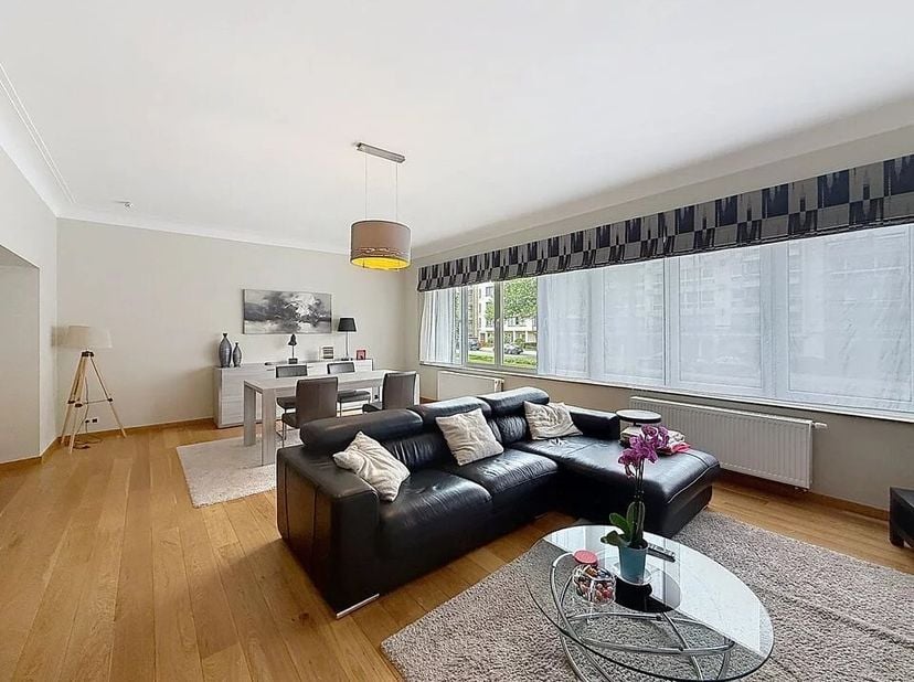 Bien présenté par Elisabeth du Chastel : 0495 79 78 58 / elisabeth.duchastel@victoire.be<br />
Victoire Junot vous propose un appartement meublé d'une