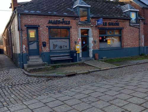                                        Gemengd gebruik te koop in Blaugies, € 125.000
