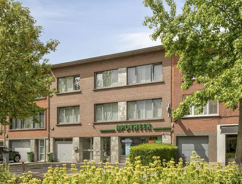                                         Appartementsgebouw te koop in Merksem, € 690.000
