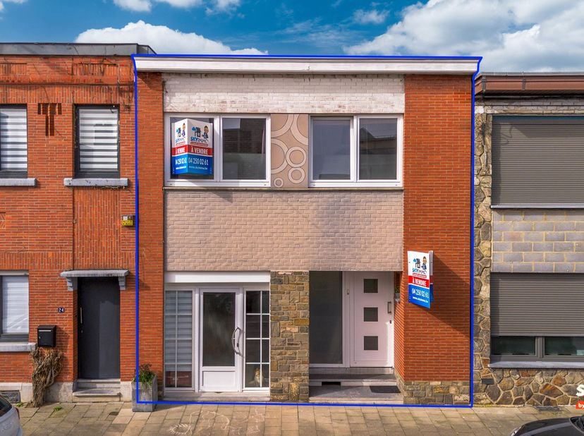 L’agence SKYIMMO vous présente cette charmante maison 3 chambres avec jardin, située à Jemeppe, à proximité immédiate de toutes les commodités.<br />