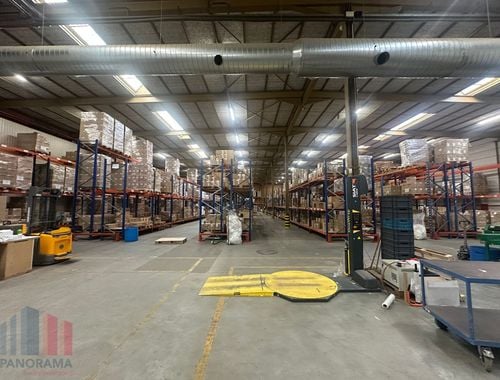                                         Bâtiment d’entreprise à louer à Gullegem, € 8.702
