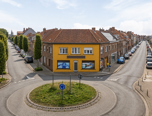                                         Usage mixte à vendre à Sint-Kruis, € 315.000

