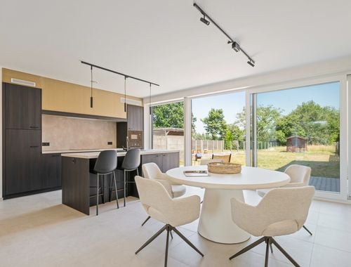                                         Maison à vendre à Oostrozebeke, € 430.000
