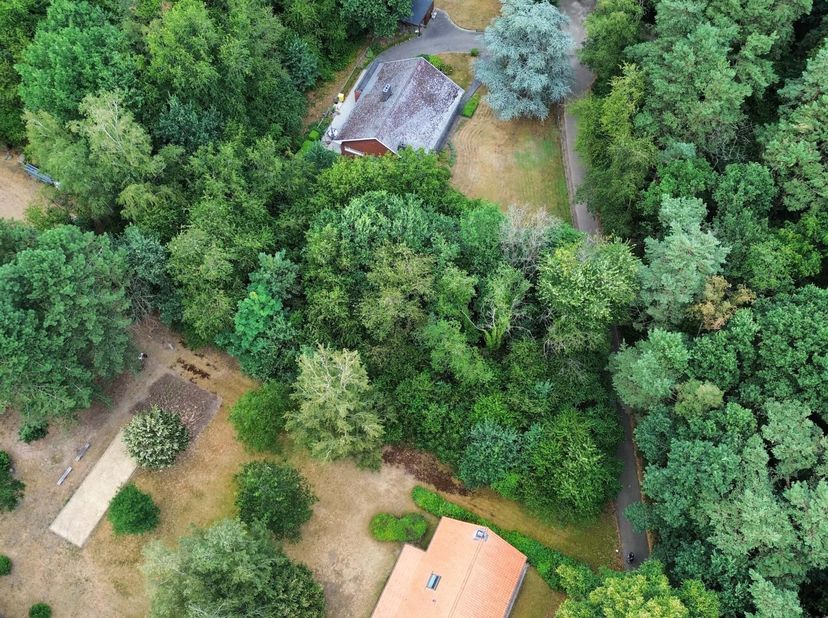 Op zoek naar rust, ruimte en natuur op de grens van Noorderwijk, Morkhoven en Voortkapel? In een uiterst rustige, bosrijke en autoluwe omgeving bieden