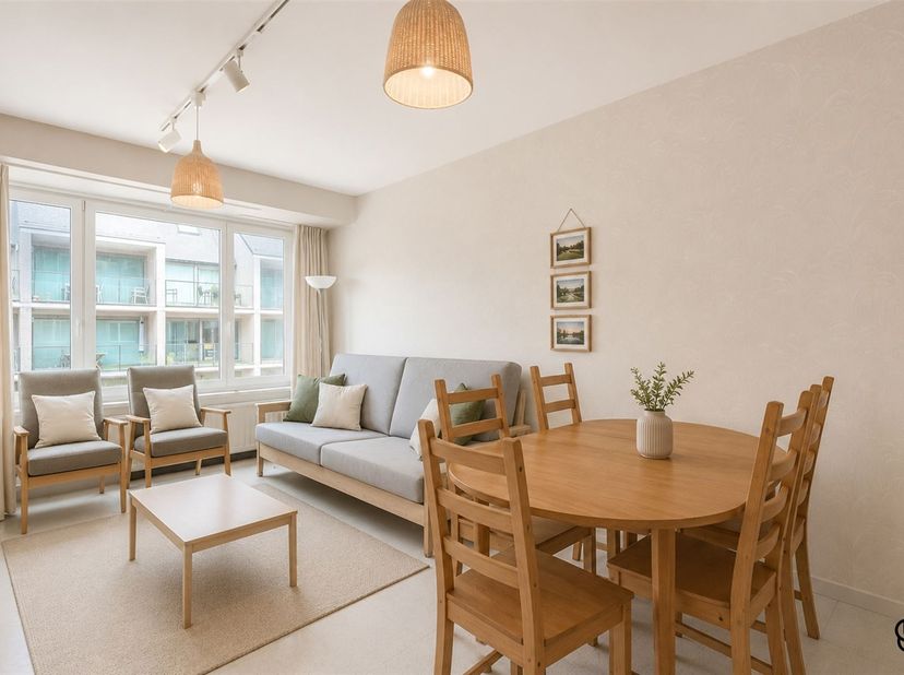 Lichtrijk appartement met 2 slaapkamers<br />
<br />
Bent u op zoek naar een verzorgd en lichtrijk appartement op een aantrekkelijke locatie? Dan is