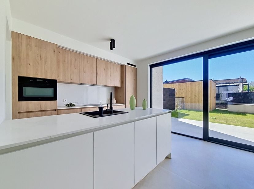 esidentie De Admiraliteit: Prachtige nieuwbouwwoning in groen &amp; autovrij park Wonen in een oase van rust en groen én in het centrum van Lommel. In het