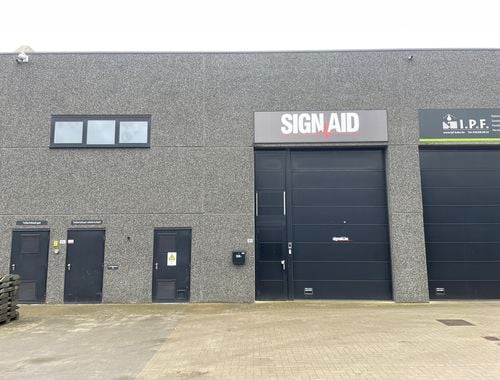                                         Bâtiment d’entreprise à louer à Westmeerbeek, € 1.350
