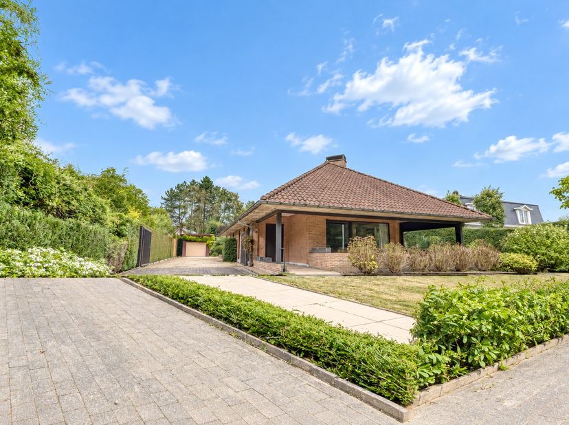 Huis te koop in Neerstraat 5,
                    9921 Vinderhoute
