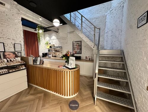                                         Handelspand te huur in Oostende, € 1.950
