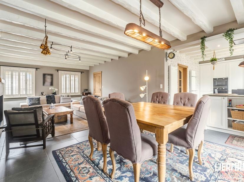 Huis te koop in Stuivenbergstraat 4,
                    9340 Wanzele