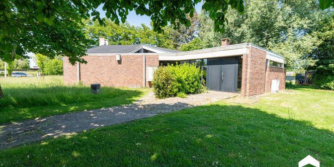 Bien professionnel à vendre à Hakendoverstraat 2, 3400 Ezemaal