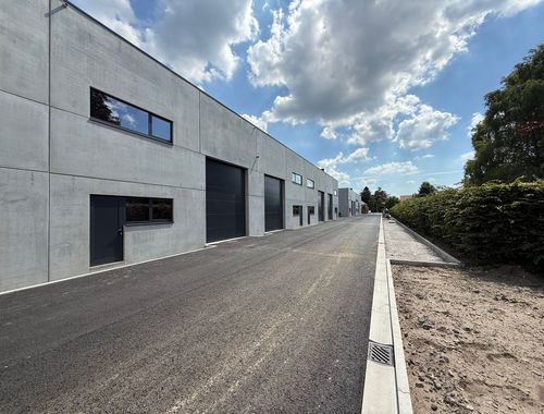                                         Bâtiment d’entreprise à vendre à Eeklo, € 433.500
