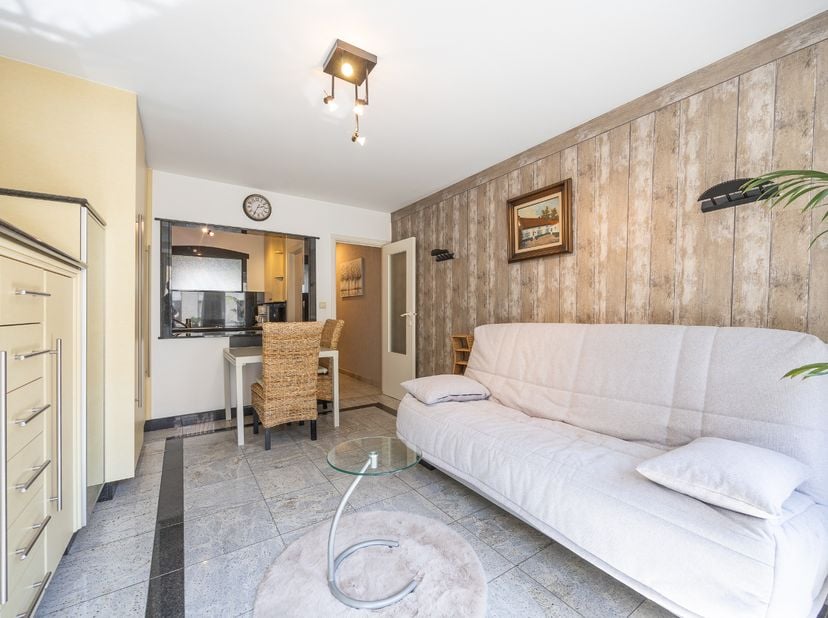 Welkom in deze sfeervolle studio, gelegen op de eerste verdieping in residentie "La Providence" in de Gentstraat.<br />
De ligging is bijzonder aantre