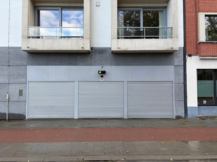 Garage te koop in Coupure Links 707,
                    9000 Gent