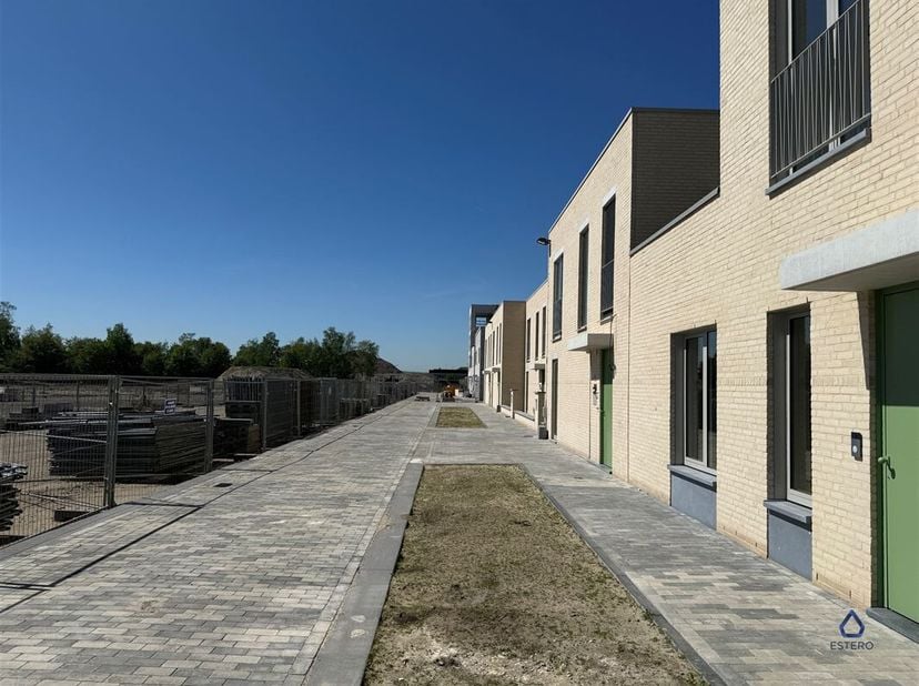 Dit energiezuinige appartement is gelegen op een toplocatie in de Regatta-wijk. Vlakbij bevinden zich tal van winkels, scholen en vrijetijdsvoorzienin