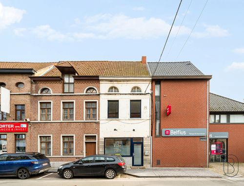                                         Gemengd gebruik te koop in Frasnes-lez-Buissenal, € 99.500
