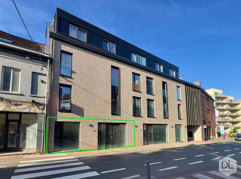 Bedrijfsvastgoed te koop in ,
                    7700 Moeskroen