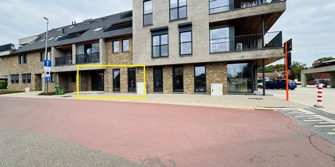 Bedrijfsvastgoed te huur in Schoolstraat  2A, 3650 Dilsen