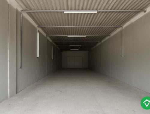                                         Entrepôt à louer à Vladslo, € 350
