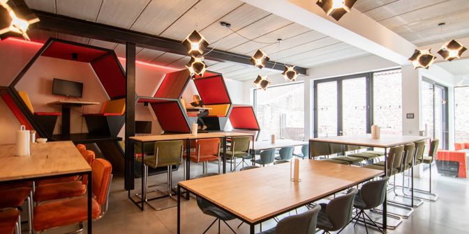 Bedrijfsvastgoed te huur in Dendermondsesteenweg 39, 9000 Gent