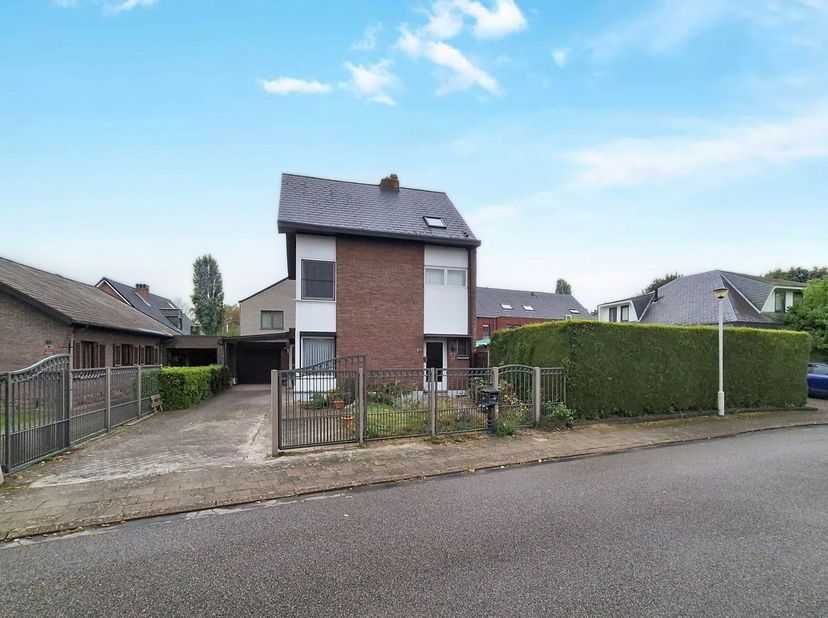 Maison à vendre à Rozenlaan 27,
                    2630 Aartselaar