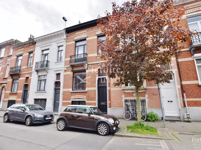 Goed gepresenteerd door Maia Zinchenko:maia.zinchenko@victoire.be<br />
Victoire-Junot presenteert u: Etterbeek, op 2 stappen van de Tongresstraat, di
