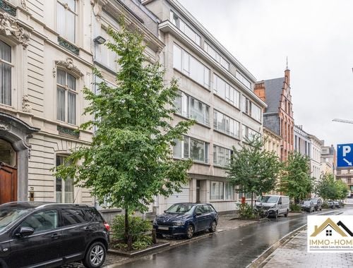                                         Studio avec coin lit à louer à Gent, € 875
