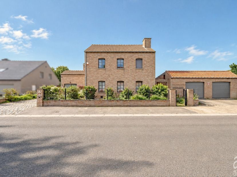 Huis te koop in Rue Bruenne 6,
                    7502 Esplechin