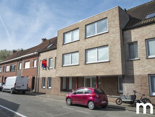                                         Appartement à vendre à Heule, € 245.000
