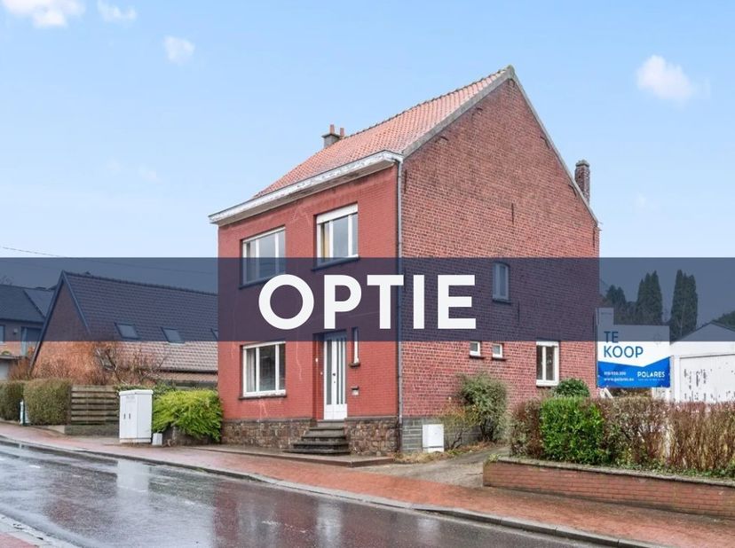 Ontdek deze te renoveren woning met uitzonderlijk veel potentieel, ideaal gelegen nabij de dorpskern van Neerijse. Hier geniet u van een rustige, groe