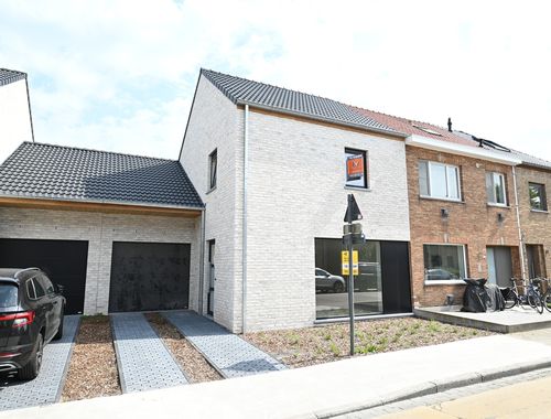                                         Woning te koop in Sint-Kruis, € 472.500
